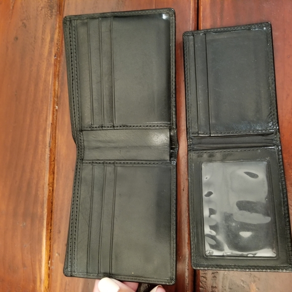 Coach Wallet - Picture 3 of 4